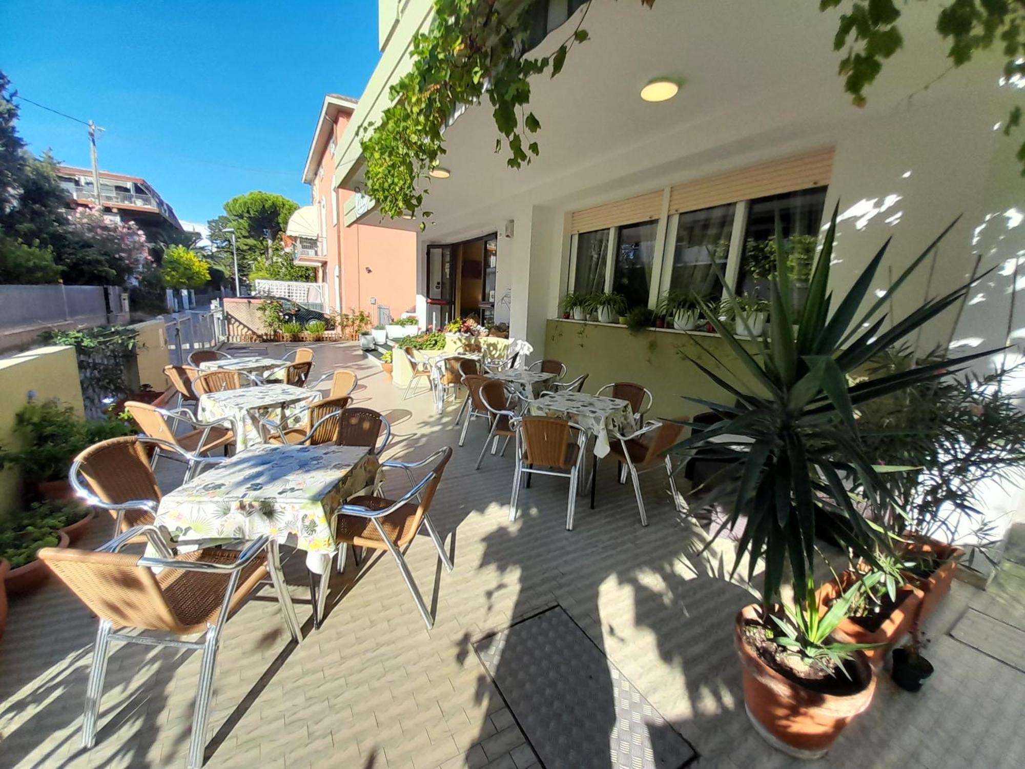 Carmen Viserba Hotel Viserbella di Rimini